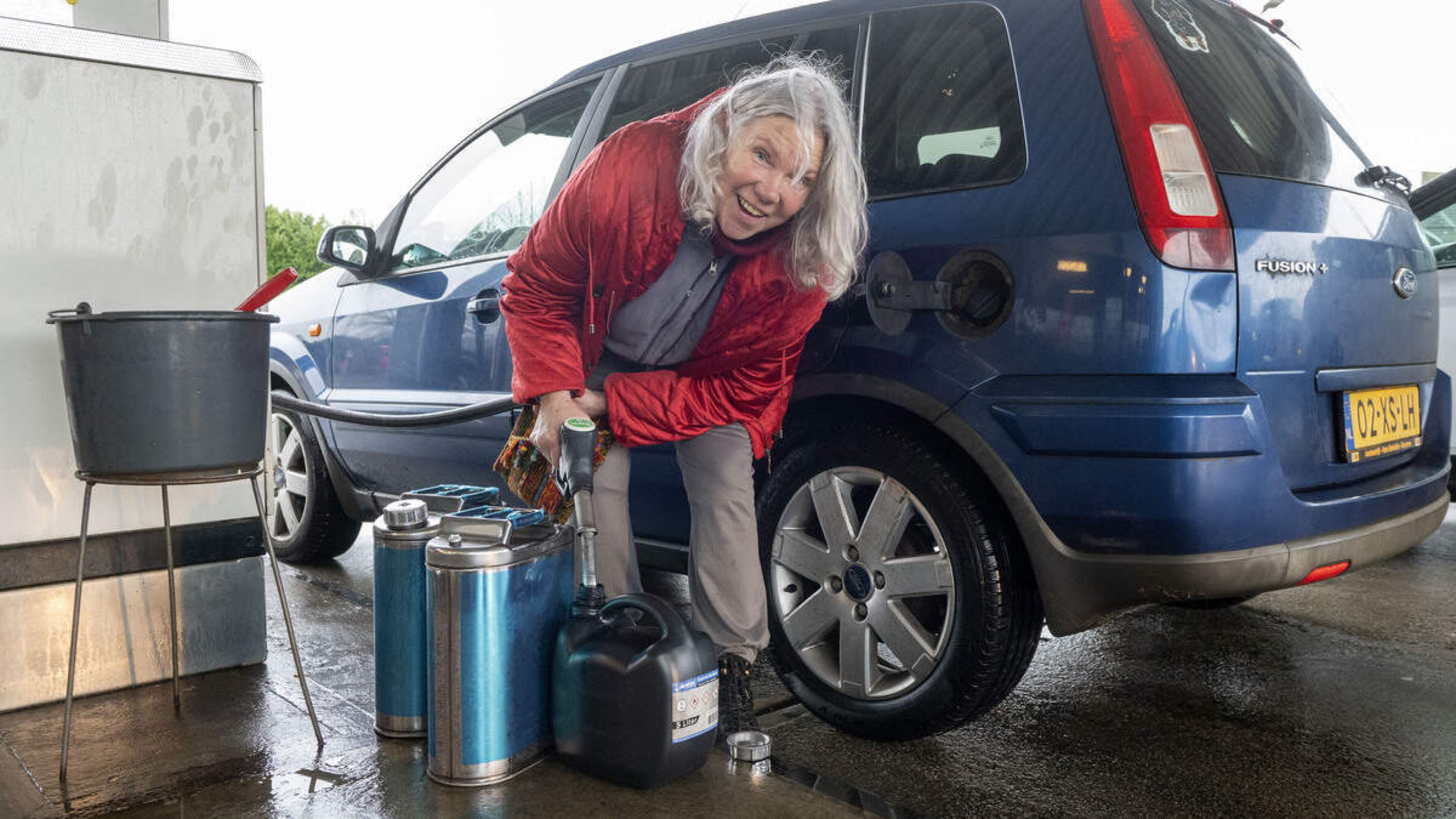 Kelderende olieprijzen verlichten pijn aan pomp in kleine stapjes: ’Daling brandstofprijzen gaat meestal niet in één keer’